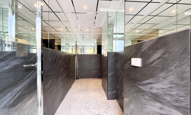 Herverkoop - Building - Torrevieja - Playa del cura