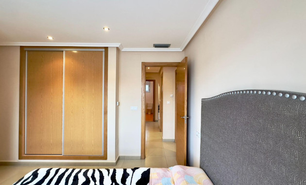 Herverkoop - Building - Torrevieja - Playa del cura