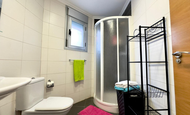 Herverkoop - Building - Torrevieja - Playa del cura