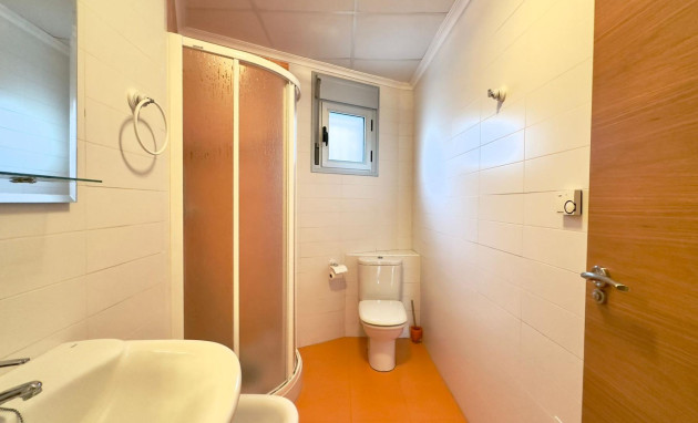 Herverkoop - Building - Torrevieja - Playa del cura