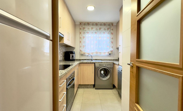 Herverkoop - Building - Torrevieja - Playa del cura