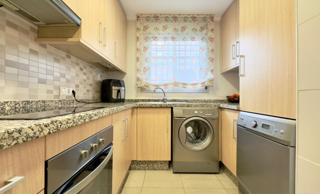 Herverkoop - Building - Torrevieja - Playa del cura