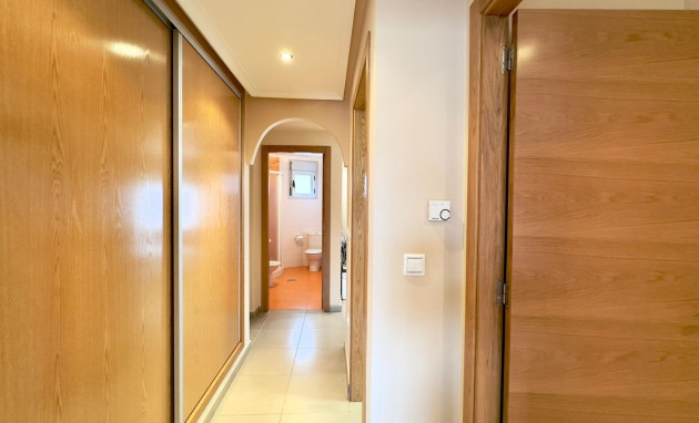 Herverkoop - Building - Torrevieja - Playa del cura