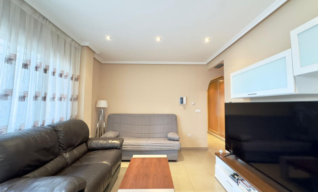 Herverkoop - Building - Torrevieja - Playa del cura