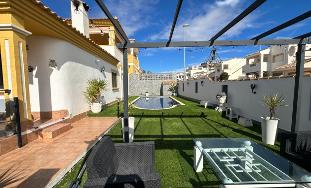 Herverkoop - Villa - Orihuela - Entre Naranjos Vistabella