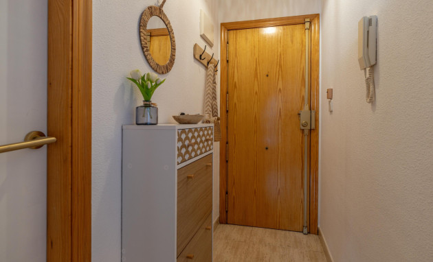Herverkoop - 1. Apartment / flat - Torrevieja - Acequion