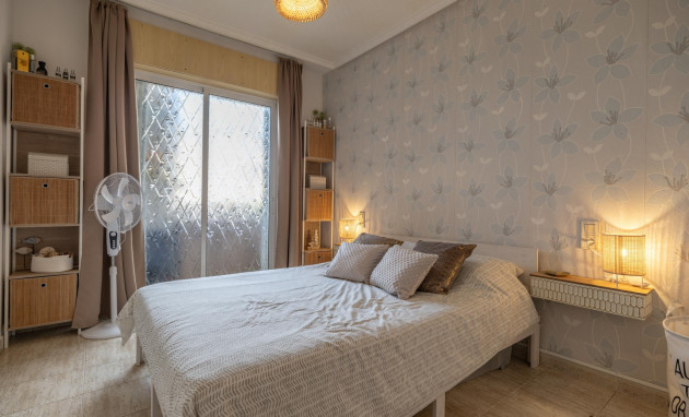 Herverkoop - 1. Apartment / flat - Torrevieja - Acequion