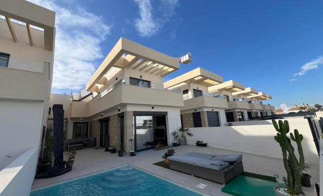 Herverkoop - Detached Villa - Los Montesinos - La Herrada