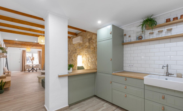 Herverkoop - Terraced house - Torrevieja - Centro - Muelle Pesquero