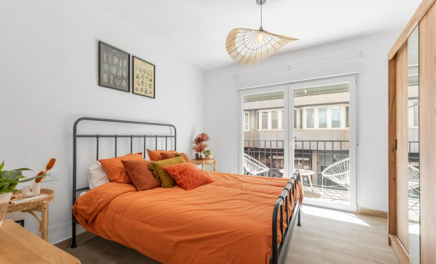 Herverkoop - Terraced house - Torrevieja - Centro - Muelle Pesquero