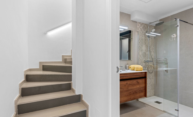 Herverkoop - Semi detached Villa - La Marina - La Marina - Urbanization