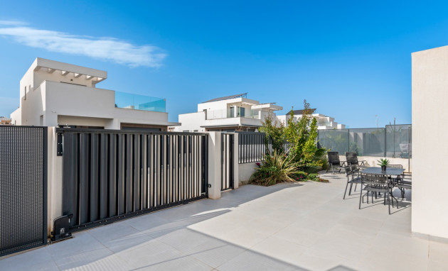 Herverkoop - Semi detached Villa - La Marina - La Marina - Urbanization