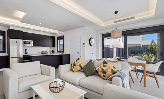 Herverkoop - Semi detached Villa - La Marina - La Marina - Urbanization