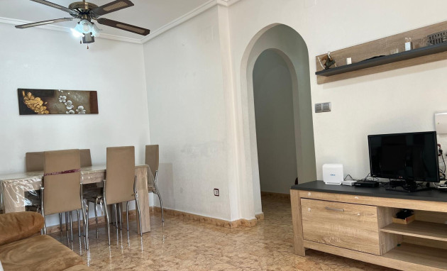 Herverkoop - Apartment - Torrevieja - Estacion de autobuses