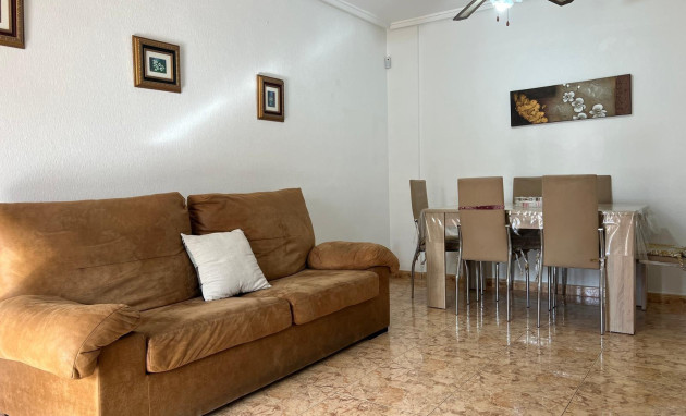 Herverkoop - Apartment - Torrevieja - Estacion de autobuses