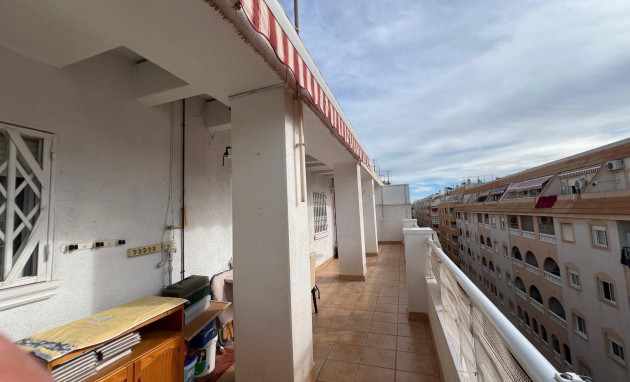 Herverkoop - Apartment - Torrevieja - Estacion de autobuses