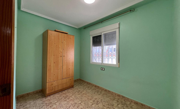 Herverkoop - Apartment - Torrevieja - Estacion de autobuses