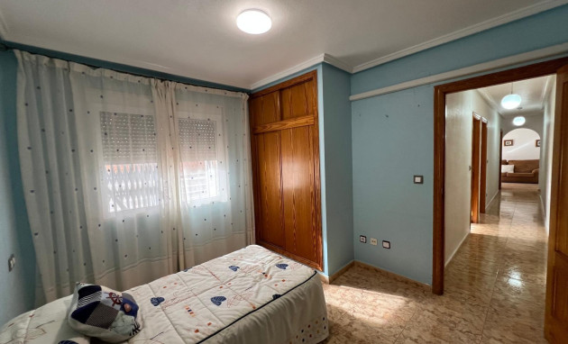Herverkoop - Apartment - Torrevieja - Estacion de autobuses