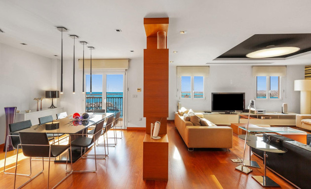 Herverkoop - Apartment - Torrevieja - Paseo maritimo