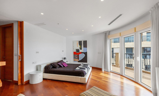 Herverkoop - Apartment - Torrevieja - Paseo maritimo