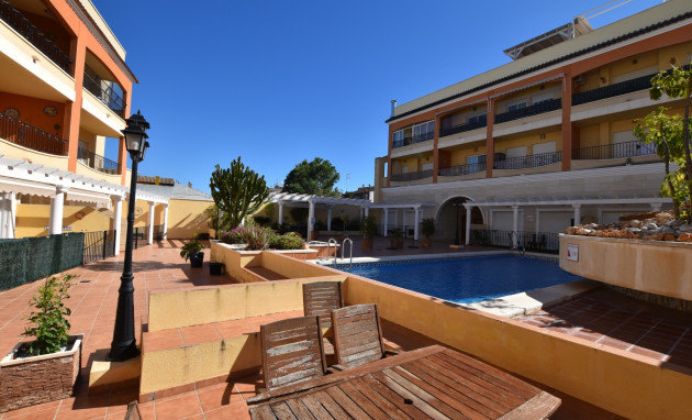 Reventa - Apartamento - Sin dormitorio - Algorfa