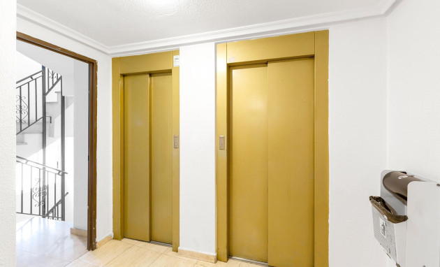 Herverkoop - Apartment - Torrevieja - Centro