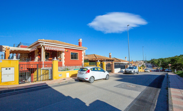 Herverkoop - Villa - Bigastro