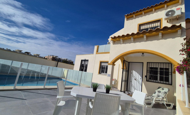 Revente - Villa - Orihuela Costa - La Zenia