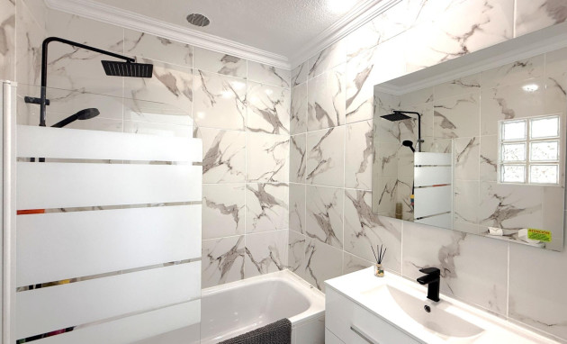 Revente - Villa - Orihuela Costa - La Zenia