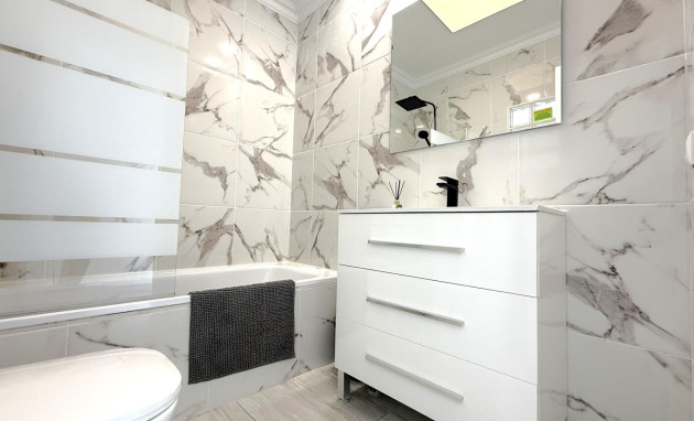 Revente - Villa - Orihuela Costa - La Zenia