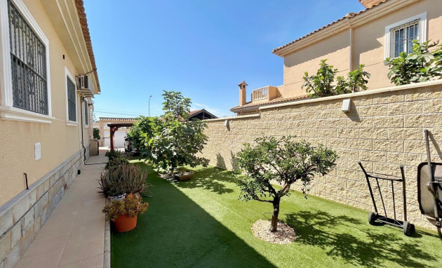 Herverkoop - Villa - Torrevieja - El chaparral