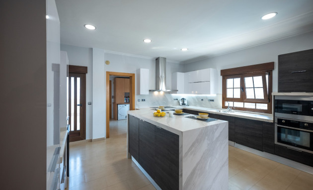 Reventa - Detached Villa - Jerónimo y Avileses - Jerónimo y Avileses - Town