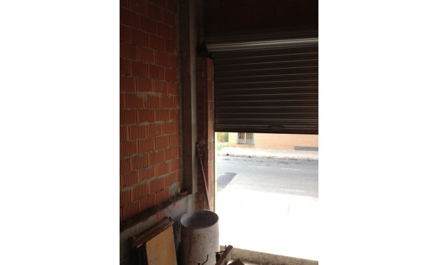 Revente - Commercial - Los Montesinos