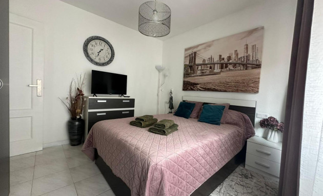 Resale - Apartment - Torrevieja - Centro