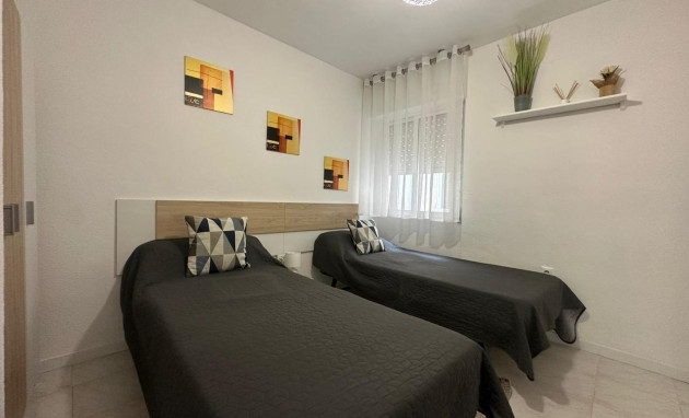 Resale - Apartment - Torrevieja - Centro