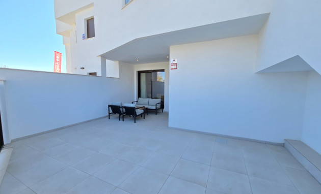 Revente - Apartment / Flat * - Pilar de la Horadada *