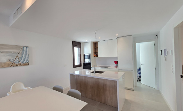 Revente - Apartment / Flat * - Pilar de la Horadada *