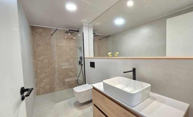 Revente - Apartment / Flat * - Pilar de la Horadada *