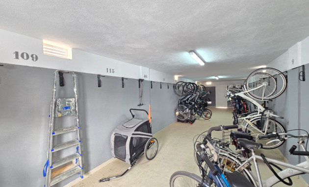 Revente - Apartment / Flat * - Pilar de la Horadada *