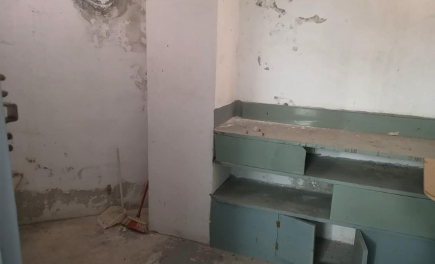 Herverkoop - Storeroom - Torrevieja - Estacion de autobuses