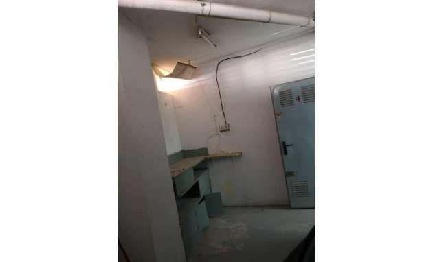 Herverkoop - Storeroom - Torrevieja - Estacion de autobuses