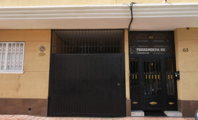 Herverkoop - Storeroom - Torrevieja - Estacion de autobuses