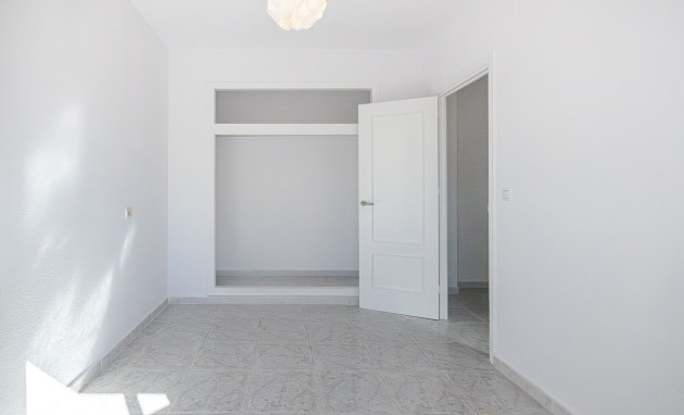 Resale - House - San Miguel de Salinas