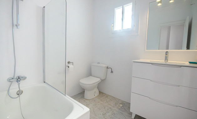 Resale - House - San Miguel de Salinas