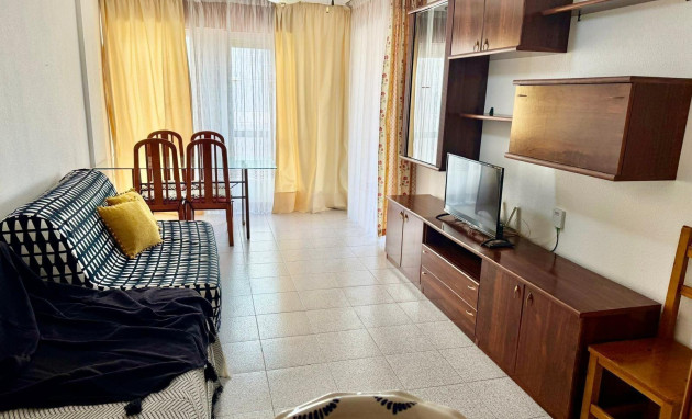 Herverkoop - Apartment - Torrevieja - Estacion de autobuses