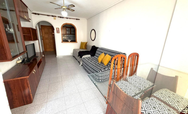 Herverkoop - Apartment - Torrevieja - Estacion de autobuses