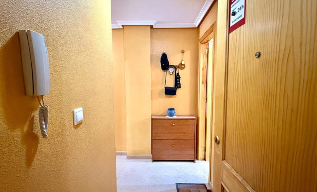 Resale - Apartment - Torrevieja - torrevieja