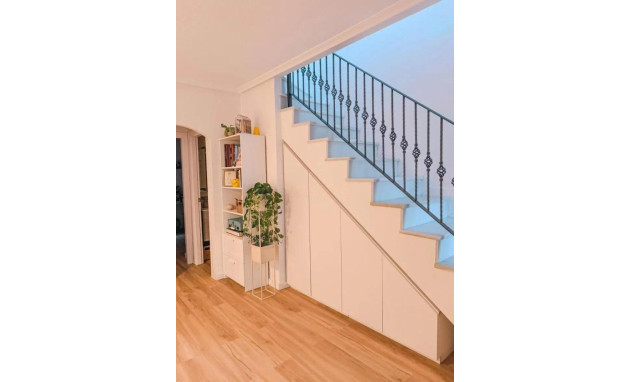 Resale - Villa - Guardamar del Segura - Urb el raso