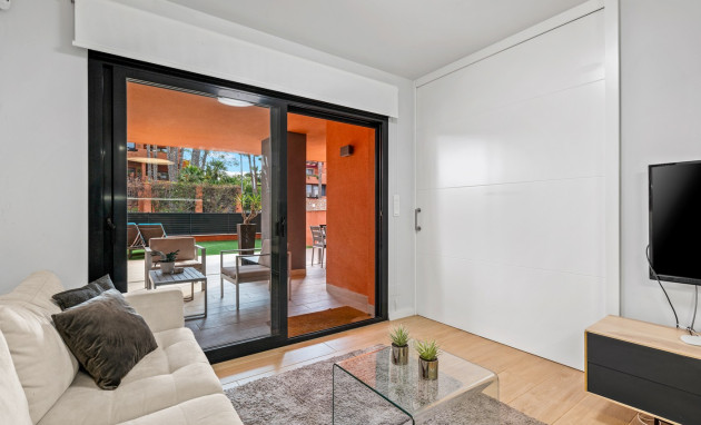 Resale - Apartments - Orihuela Costa - Villamartín