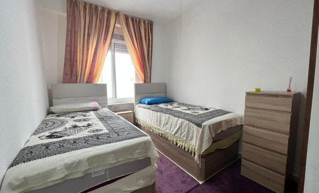 Resale - Apartment - Torrevieja - Estacion de autobuses